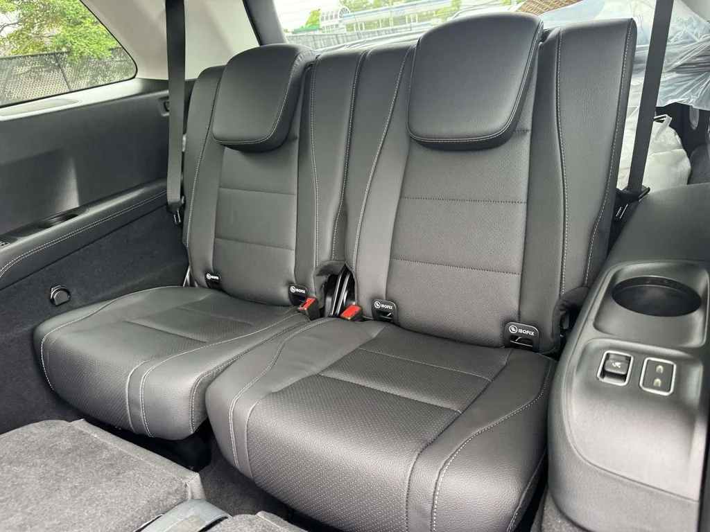 New 2026 Black Mercedes-Benz GLS 450 image 32