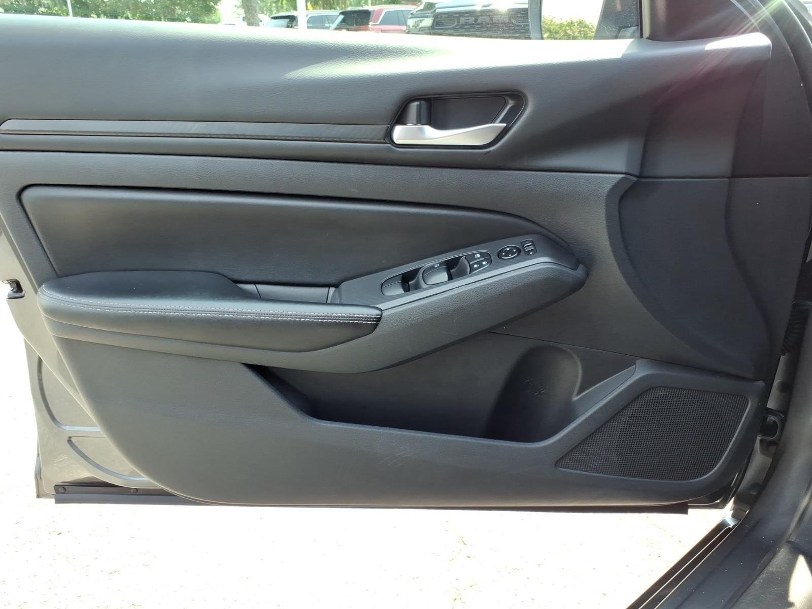 Used 2024 Gun Metallic Nissan 2.5 SV image 27