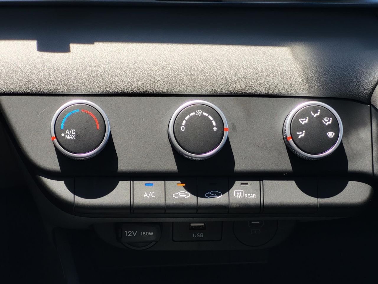 New 2026 Amazon Gray Hyundai SE image 17