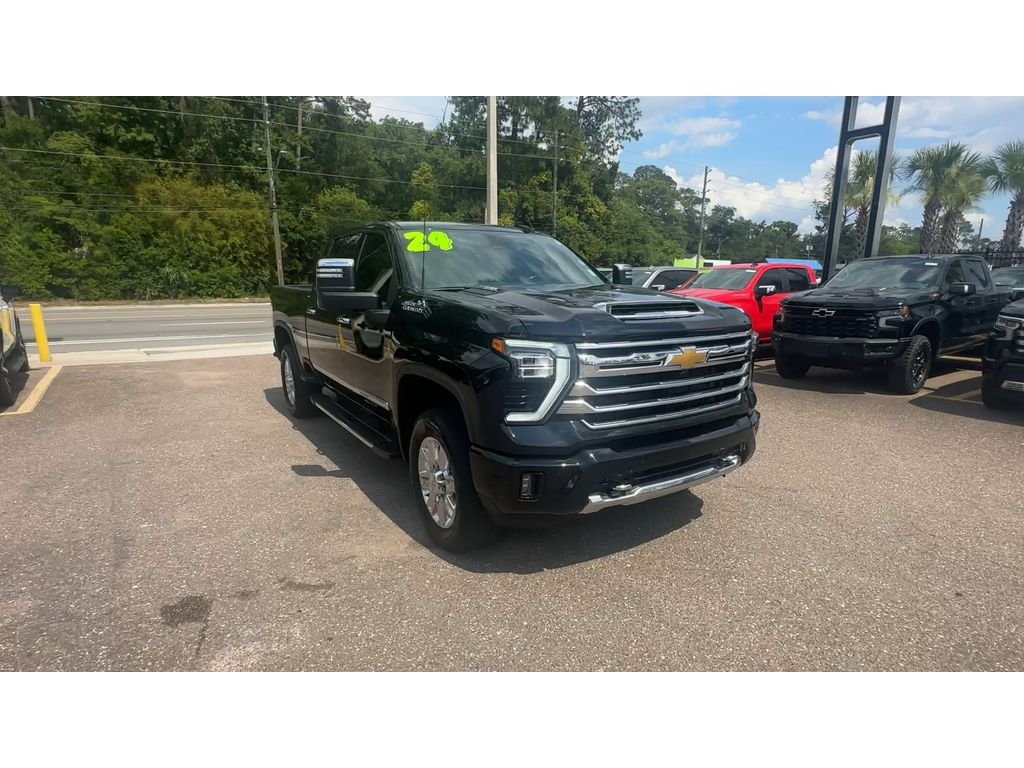 Used 2024 Black Chevrolet High Country image 4