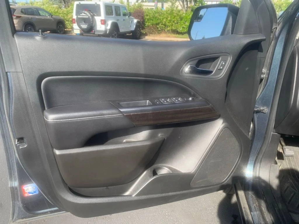 Used 2019 Dark Sky Metallic GMC SLE1 image 13