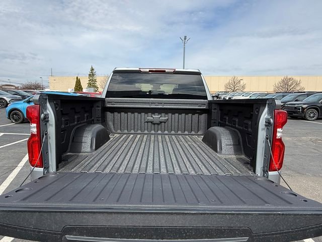 New 2026 Sterling Gray Metallic Chevrolet RST image 4