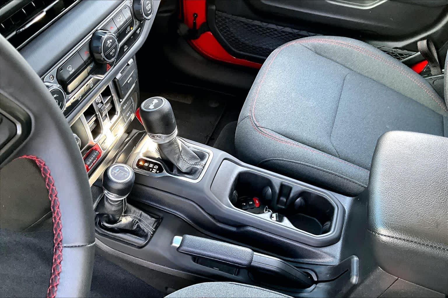 2025 Jeep Wrangler 4-Door Rubicon - Photo 16