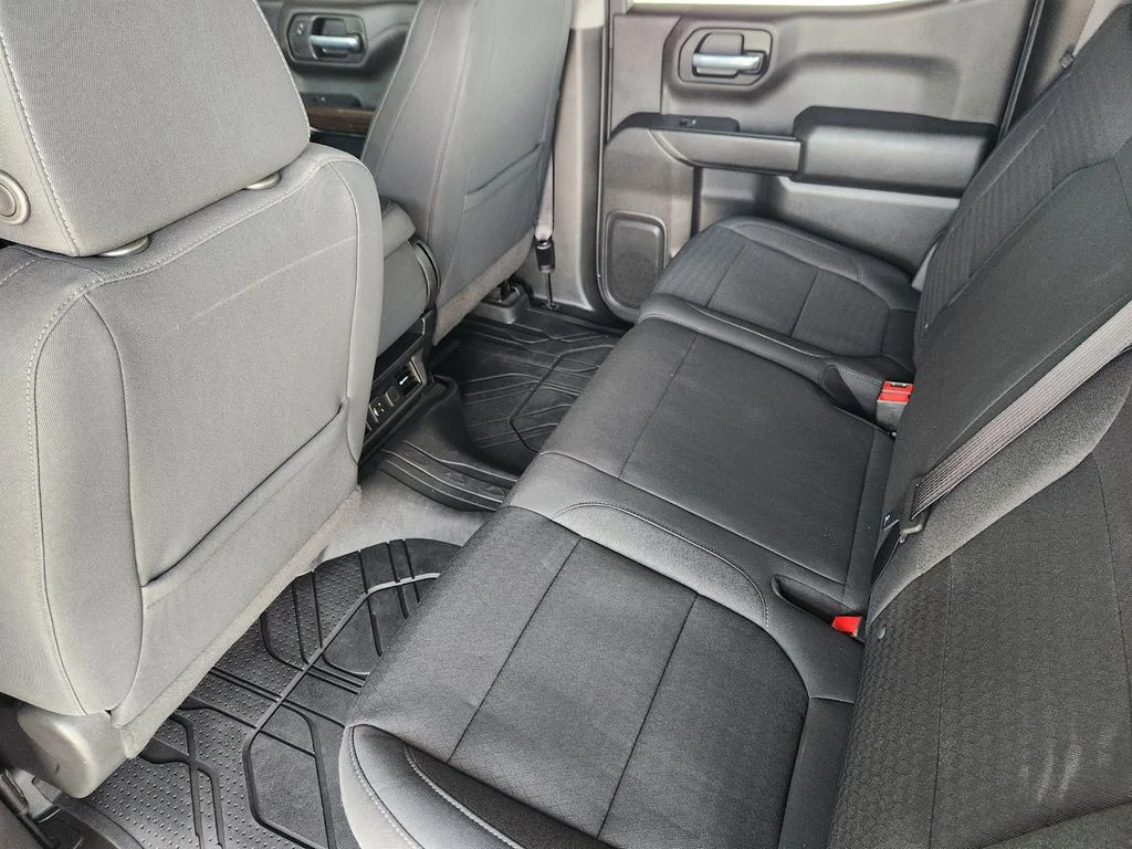 Used 2021 Silver Chevrolet LT image 32