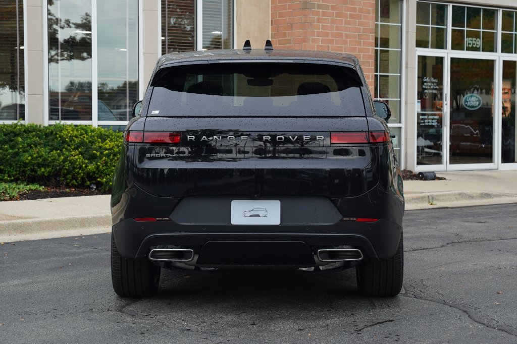 New 2027 Santorini Black Land Rover SE image 5