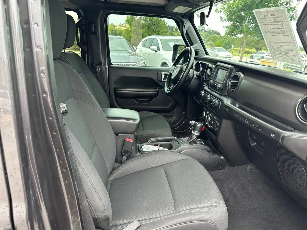 Used 2020 Gray Jeep Unlimited Sport S image 34
