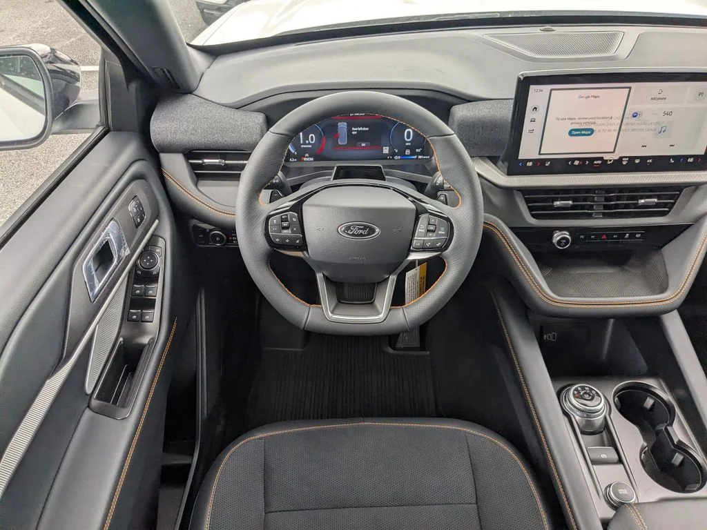 New 2026 Star White Metallic Tri-Coat Ford Tremor image 19