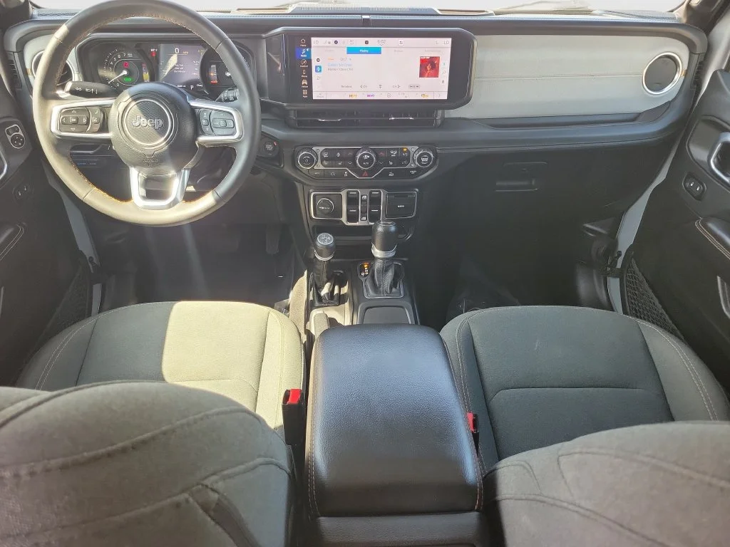 Used 2024 Silver Jeep Sahara 4xe image 20