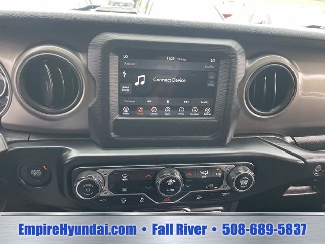 Used 2019 Bikini Pearlcoat Jeep Unlimited Sport S image 21