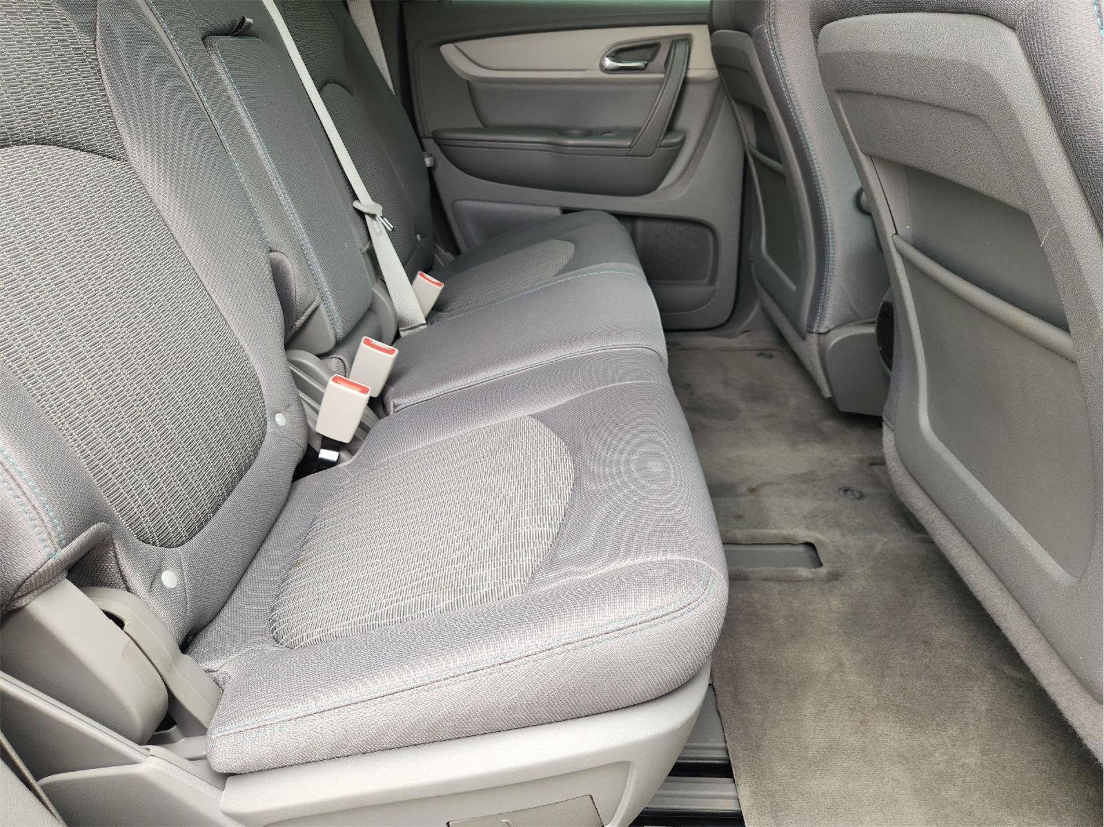 2017 Chevrolet Traverse LS - Photo 30