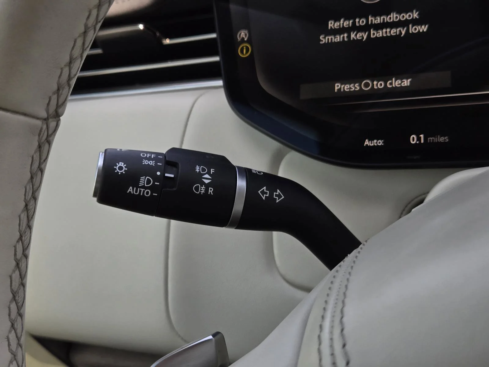 Used 2023 Santorini Black Land Rover SE image 16