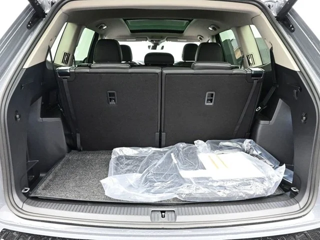New 2026 Pure Gray Volkswagen 2.0T SE W/TECHNOLOGY image 11