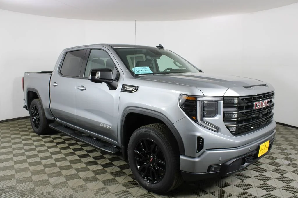 2026 GMC Sierra 4WD Crew Cab Short Box Elevation's photo