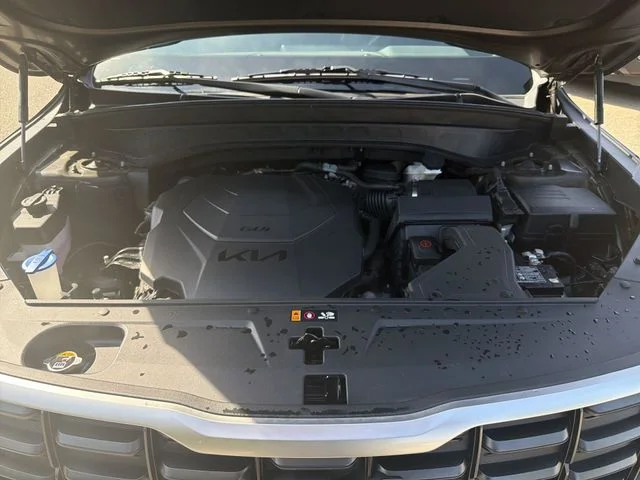 Certified Used 2024 Green Kia S image 27