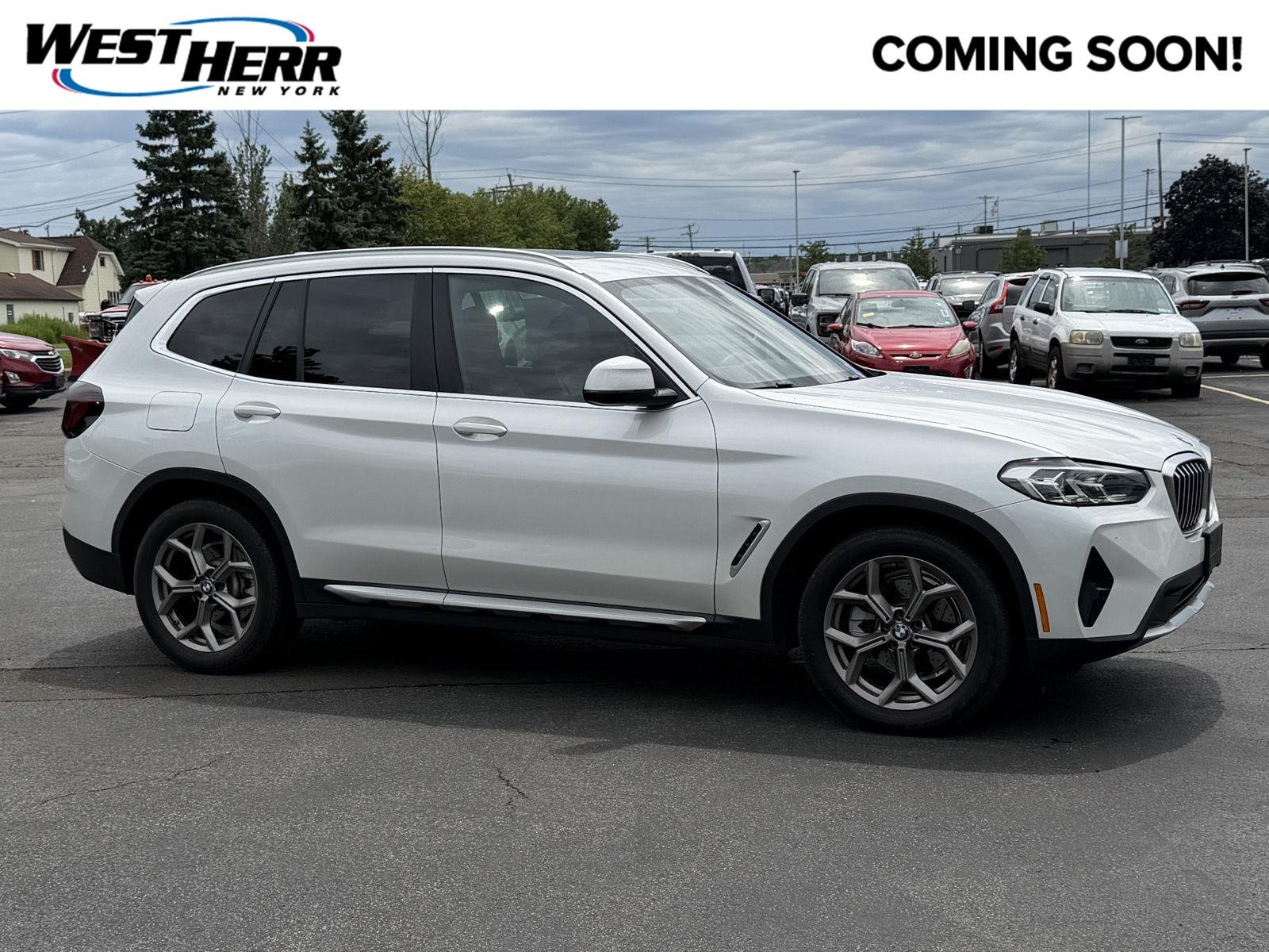 Used 2022 Mineral White Metallic BMW xDrive30i image 1