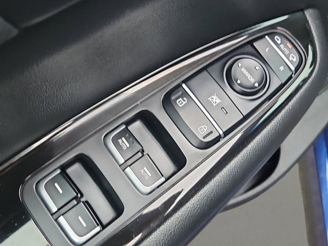 Used 2018 Horizon Blue Kia SX image 12