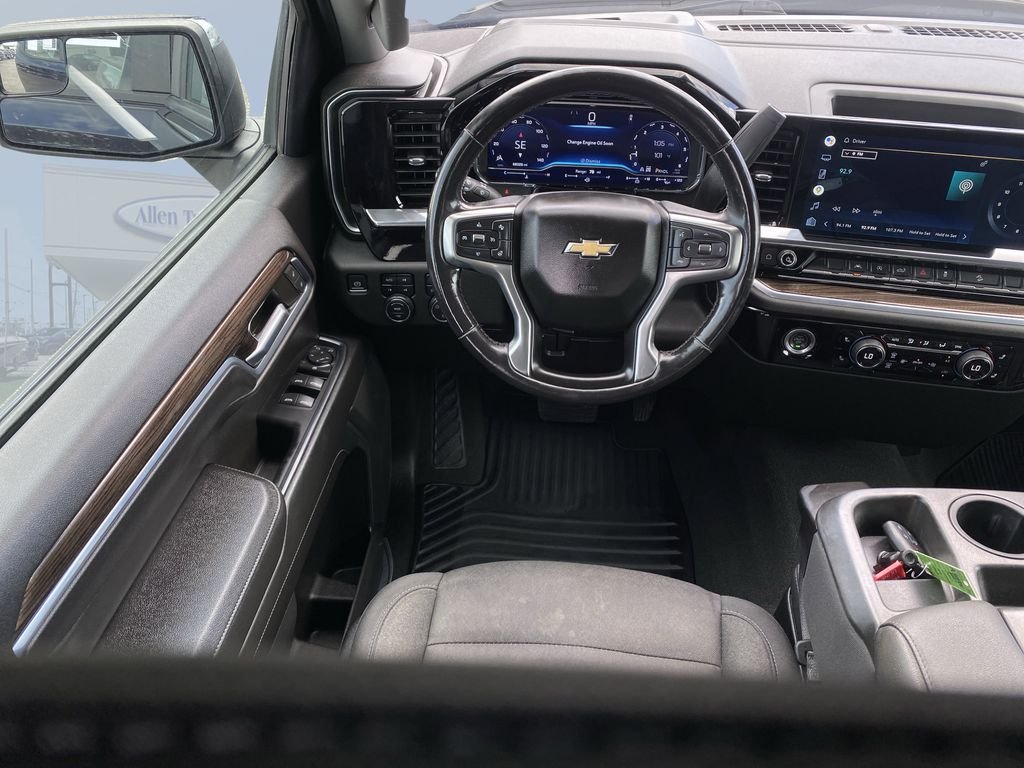 2022 Chevrolet Silverado 1500 LT - Photo 14