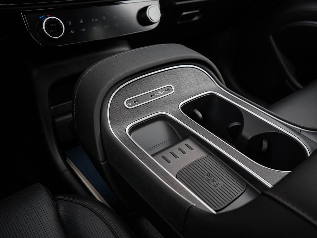 New 2026 Ecotronic Gray Pearl Hyundai Limited AWD image 28
