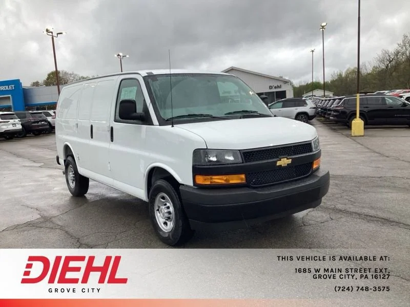 2026 Chevrolet Express 2500 Work Van HD's photo