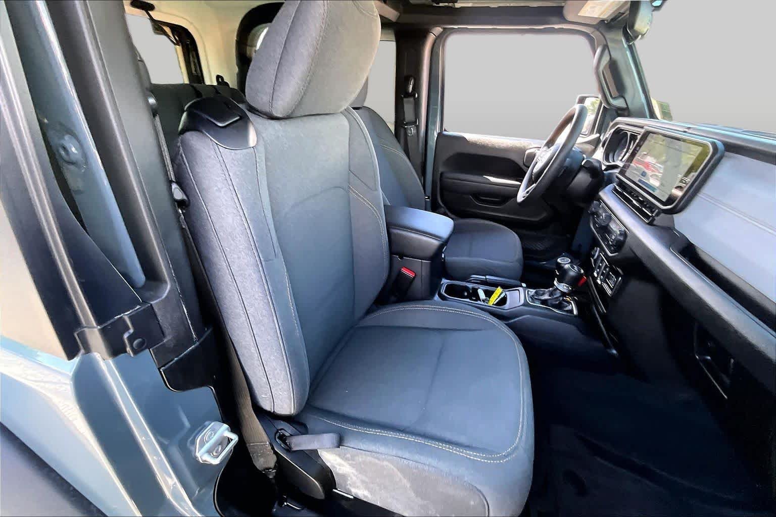 Used 2026 Anvil Clearcoat Jeep Sport image 17