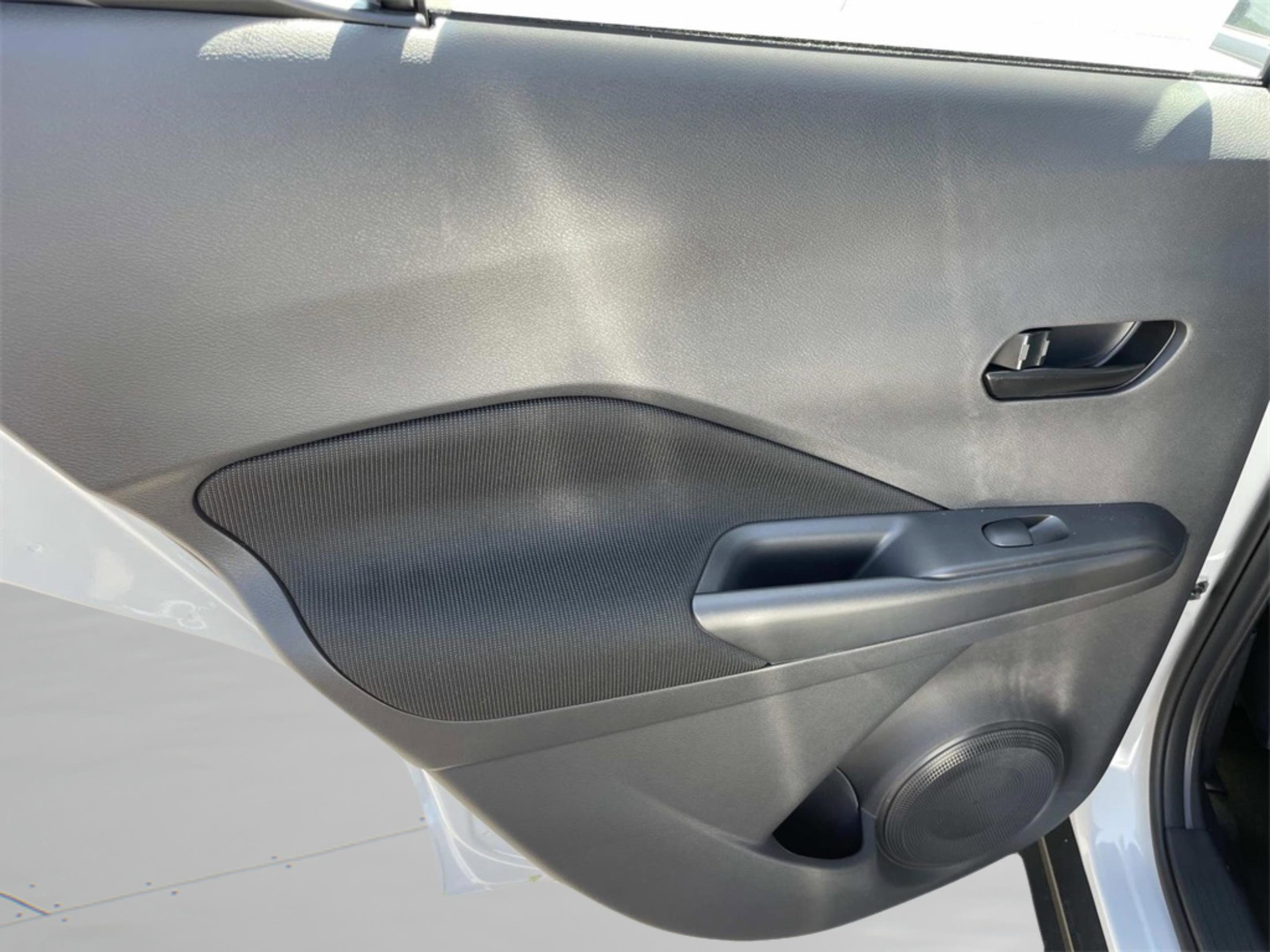 2025 Nissan KICKS PLAY Base - Photo 24