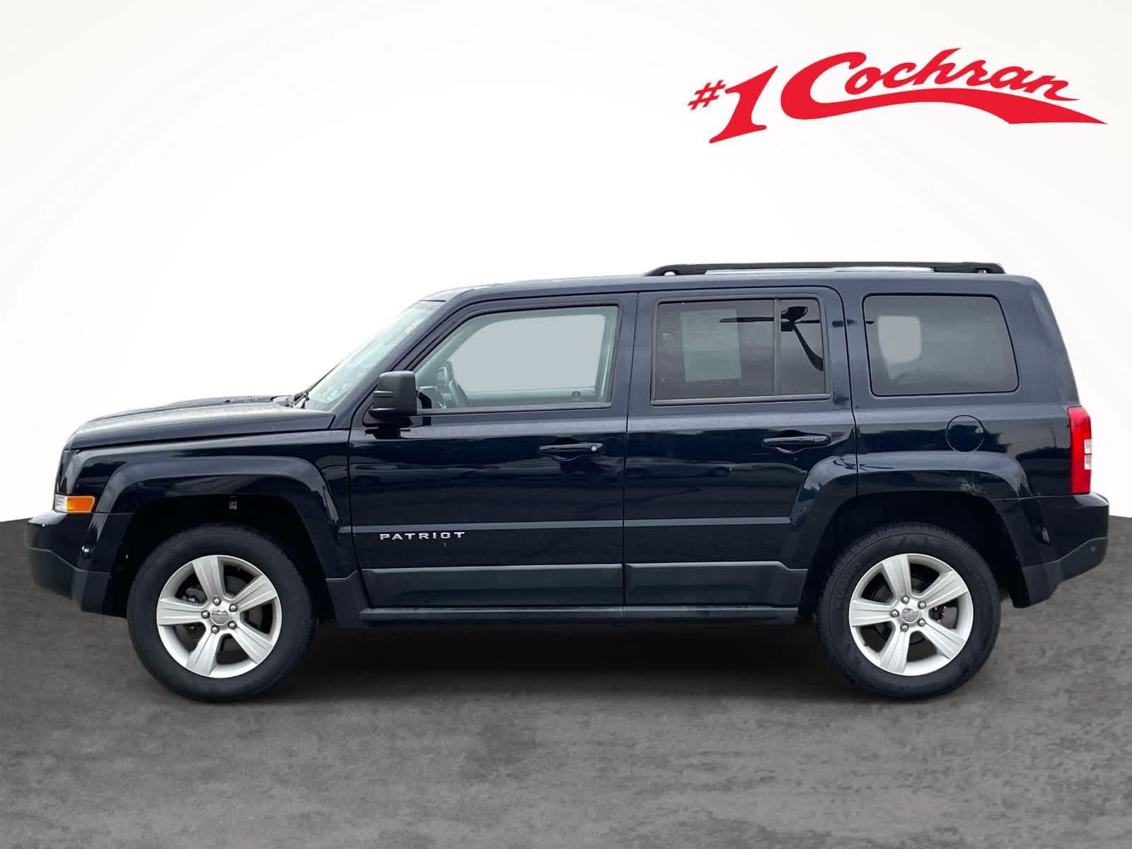 Used 2011 Blackberry Pearl Jeep Sport image 15
