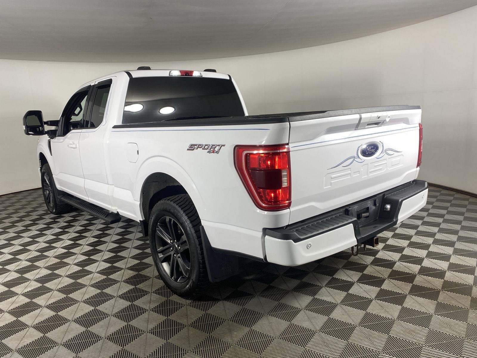Used 2021 Oxford White Ford XLT image 15