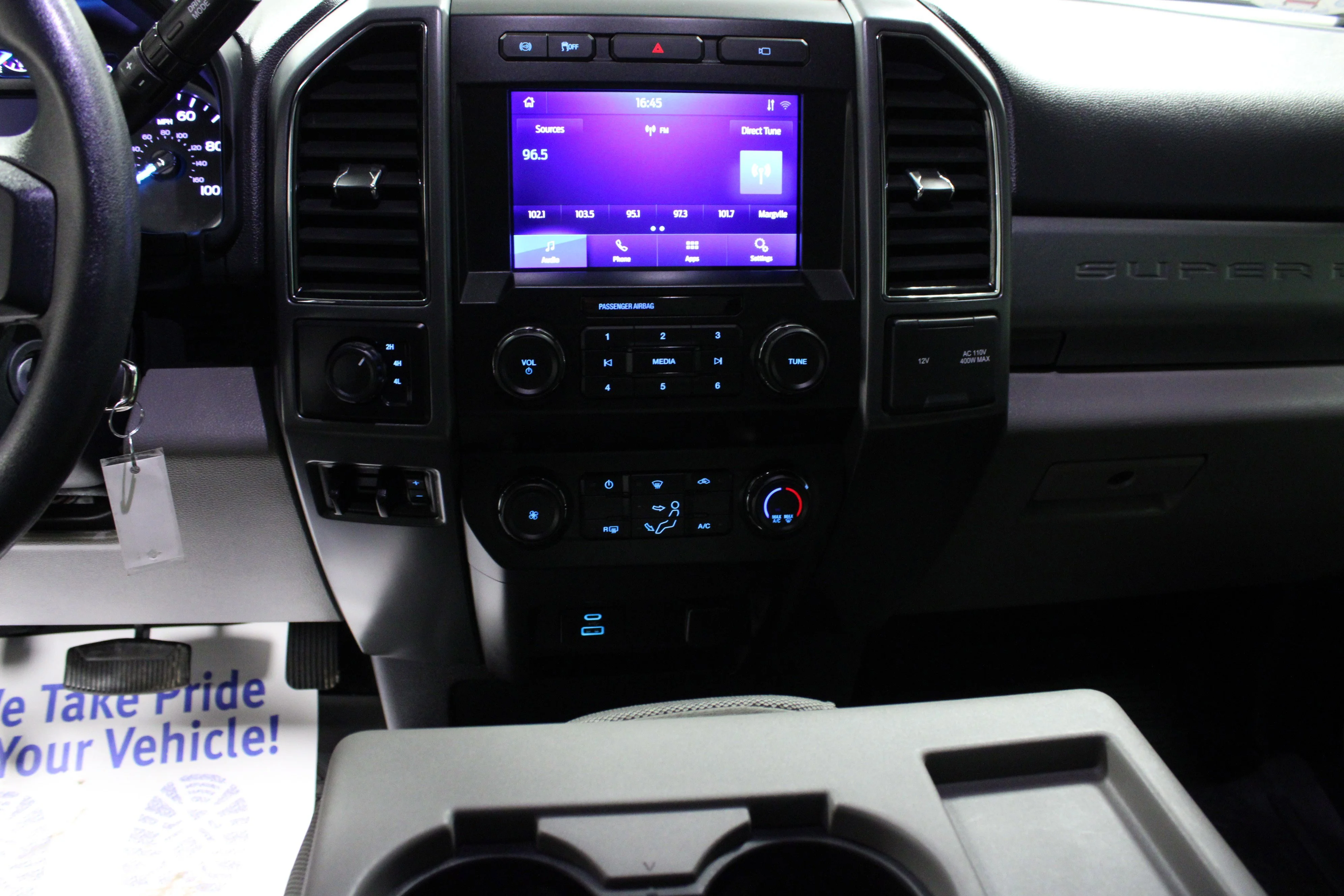 Used 2022 Oxford White Ford XLT image 16