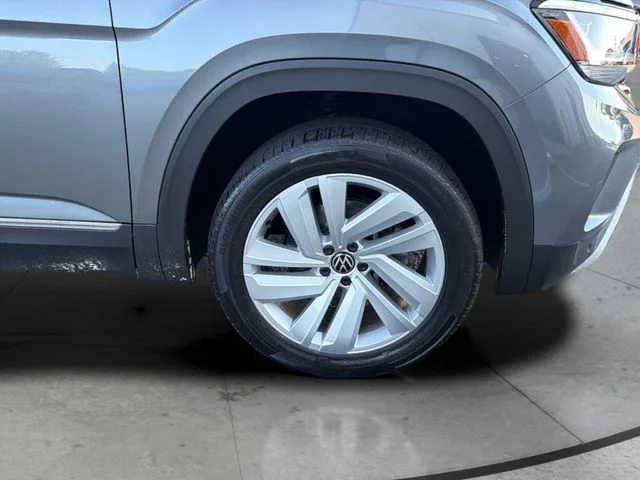 Used 2021  Volkswagen SEL image 30
