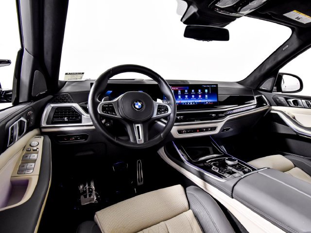 Used 2025 Gray BMW M60i image 26