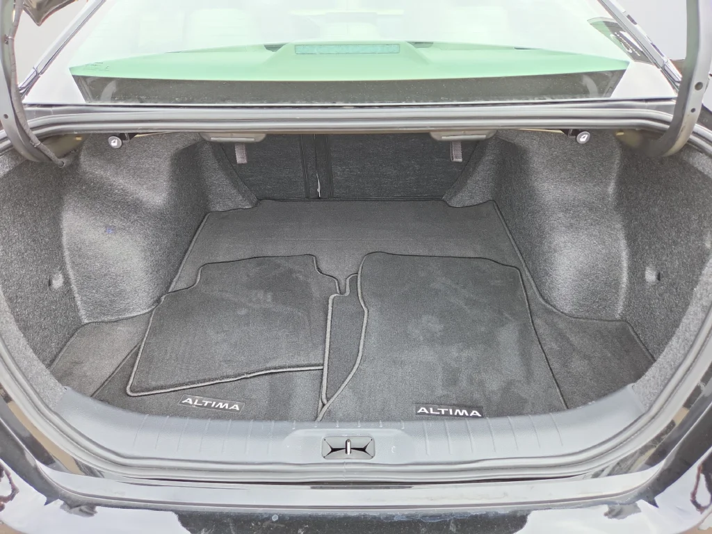 Used 2024 Black Nissan 2.5 SL image 25