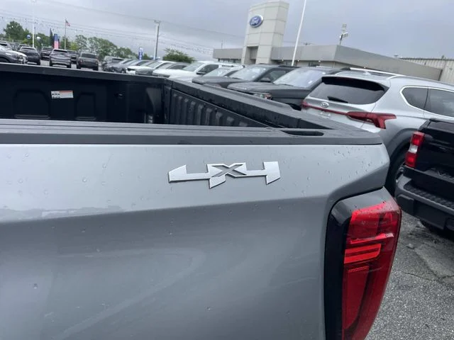 Used 2025 Silver GMC SLT image 15