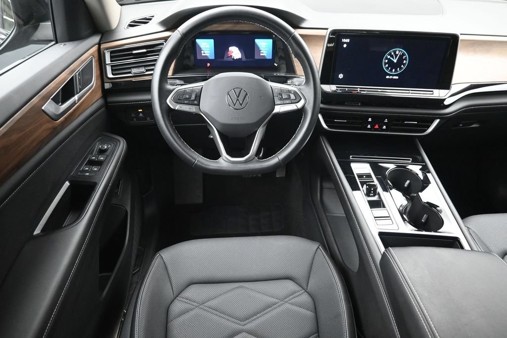 Used 2026 Black Volkswagen SE w/Technology image 16