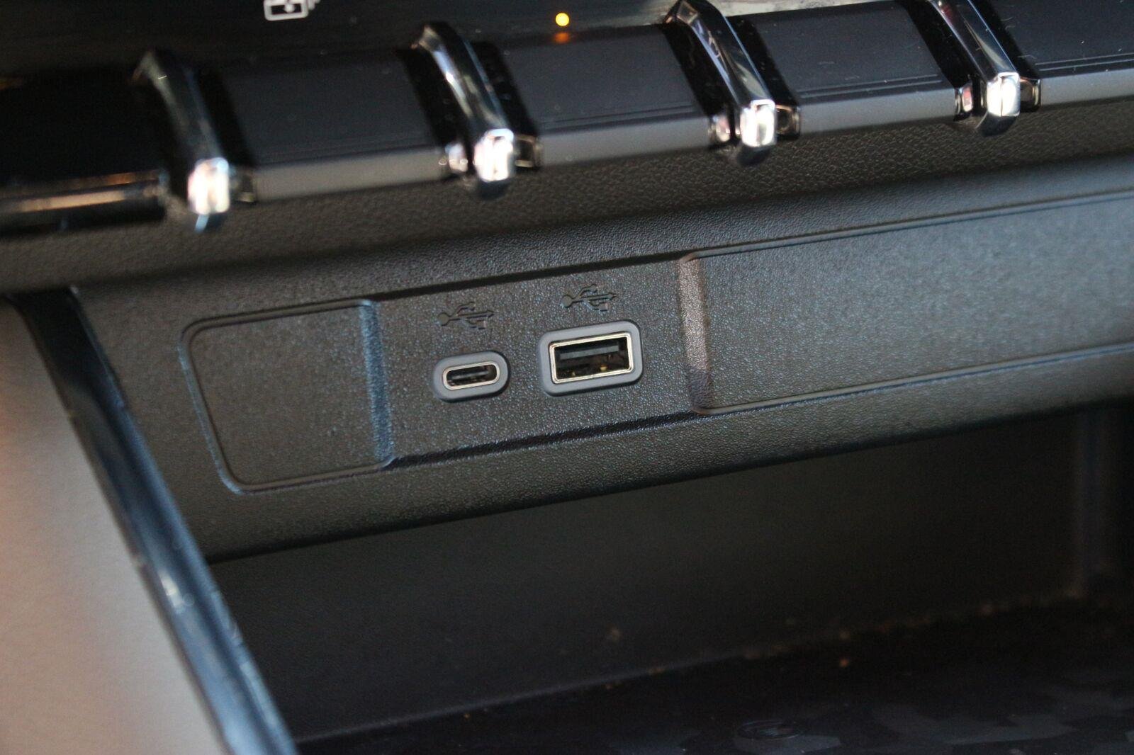 Used 2024 Onyx Black GMC Denali image 27