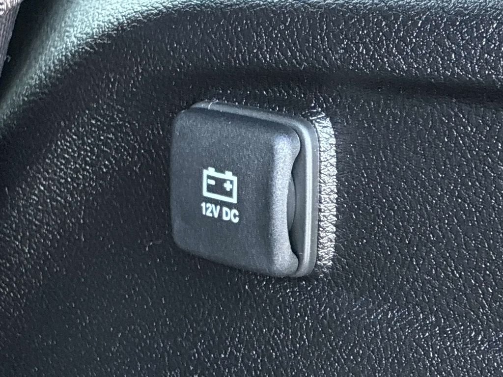 Used 2024 Silver Jeep Limited image 15
