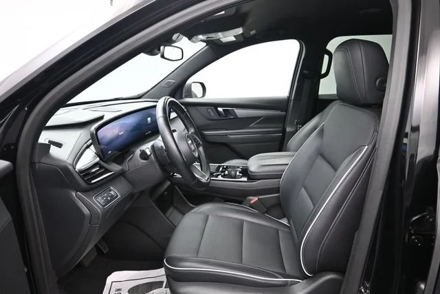 Used 2025 Ebony Twilight Metallic Buick Preferred image 9