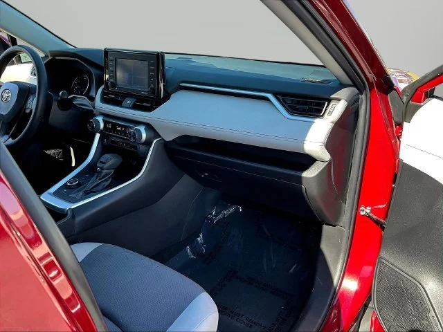 Used 2022 Red Toyota XLE image 31