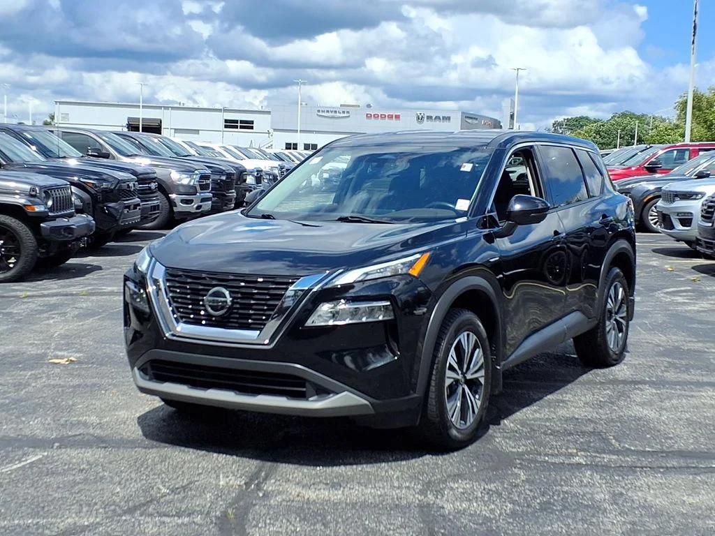 Used 2021 Nissan Rogue SV with VIN 5N1AT3BB0MC754480 for sale in Kansas City