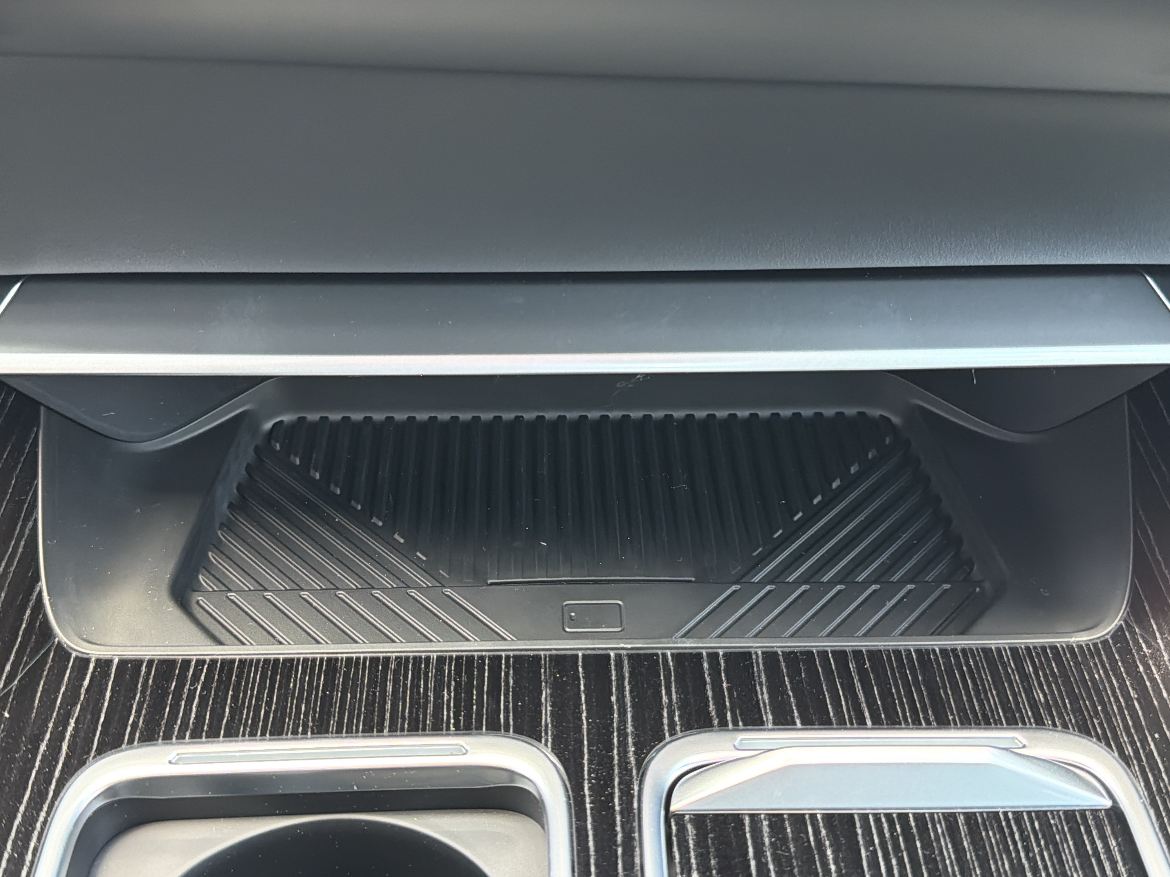 New 2026 Black Sapphire Metallic BMW xDrive60 image 7