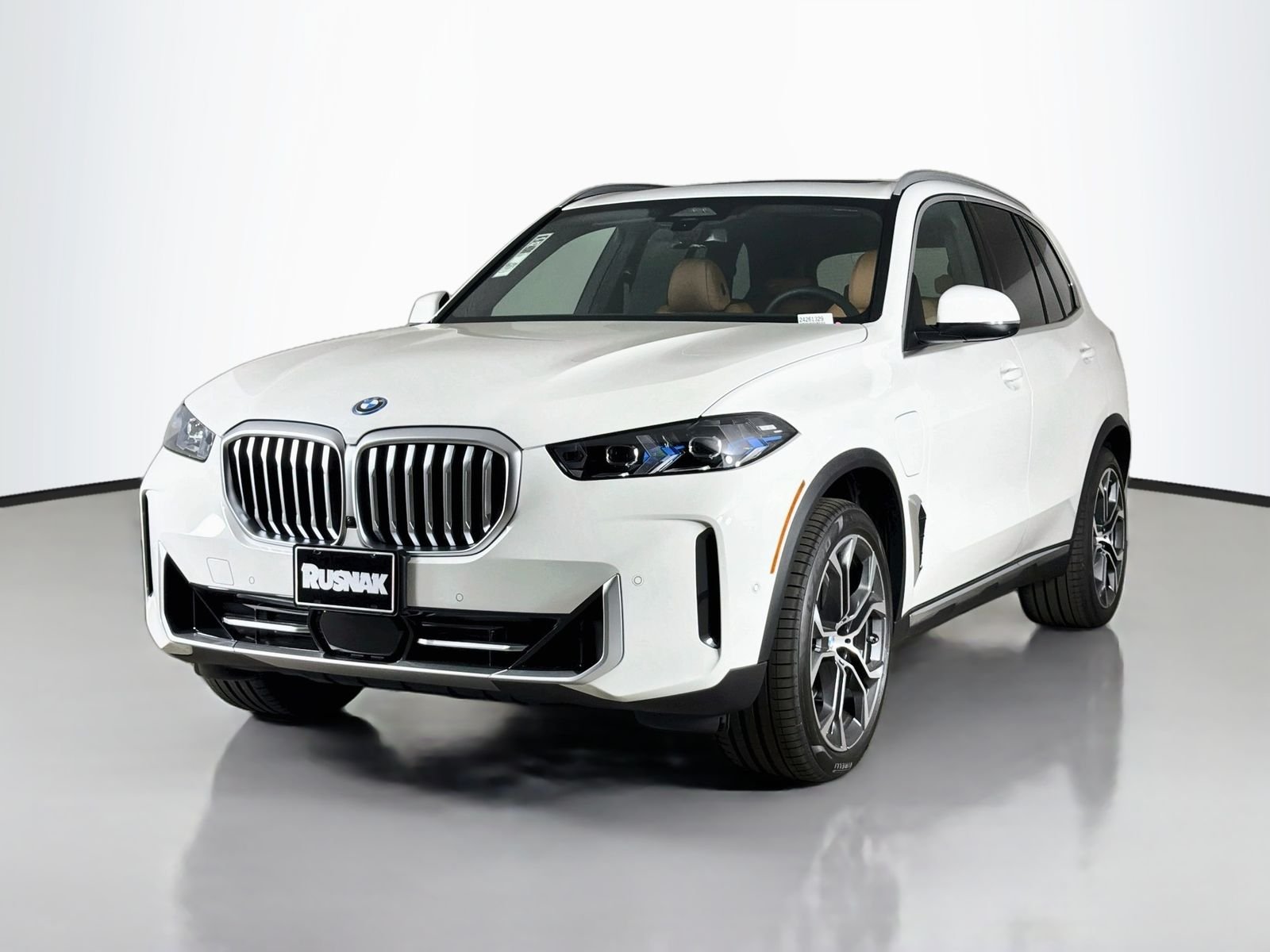 New 2026 Alpine White BMW xDrive50e image 3