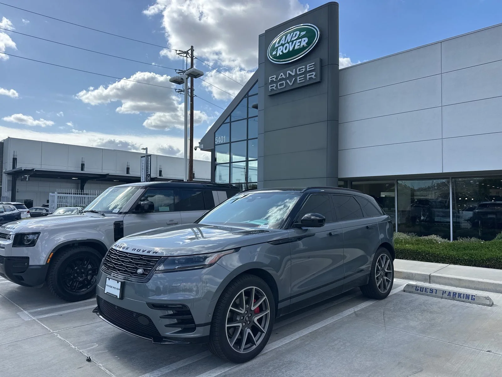 2025 Land Rover Range Rover Velar P400 Dynamic SE's photo