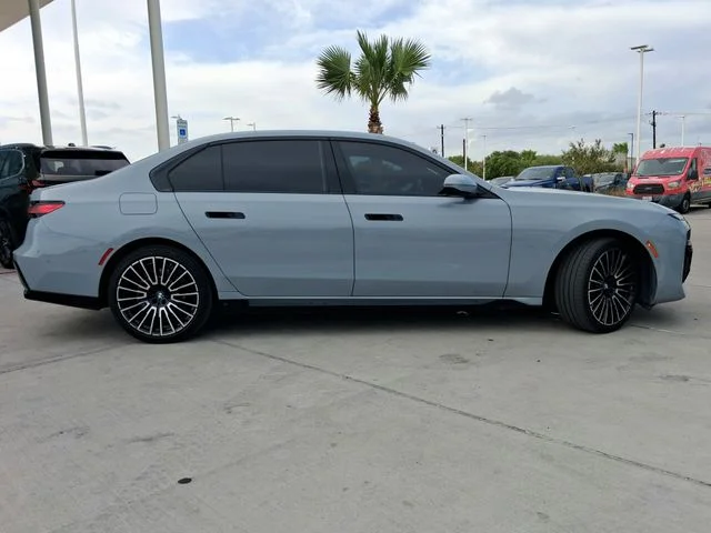 Used 2025 Gray BMW 740i image 8
