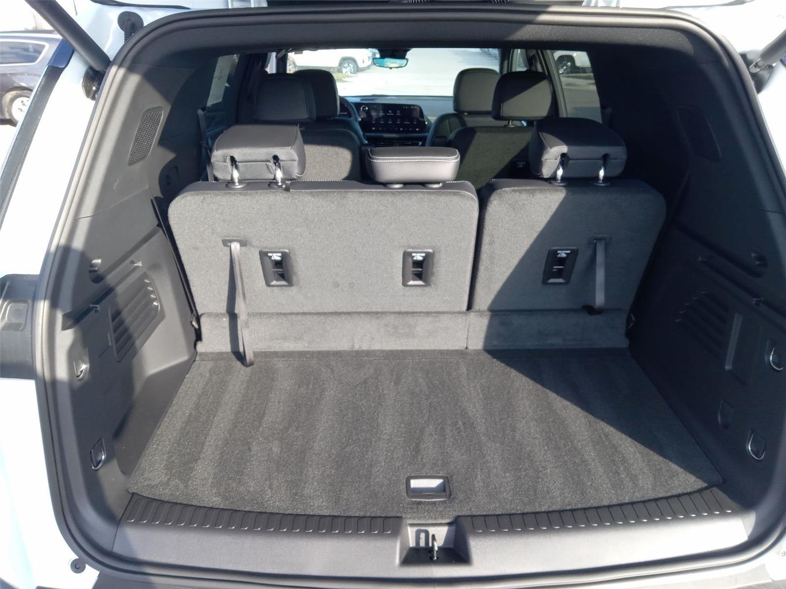 2026 Chevrolet Traverse LT - Photo 14