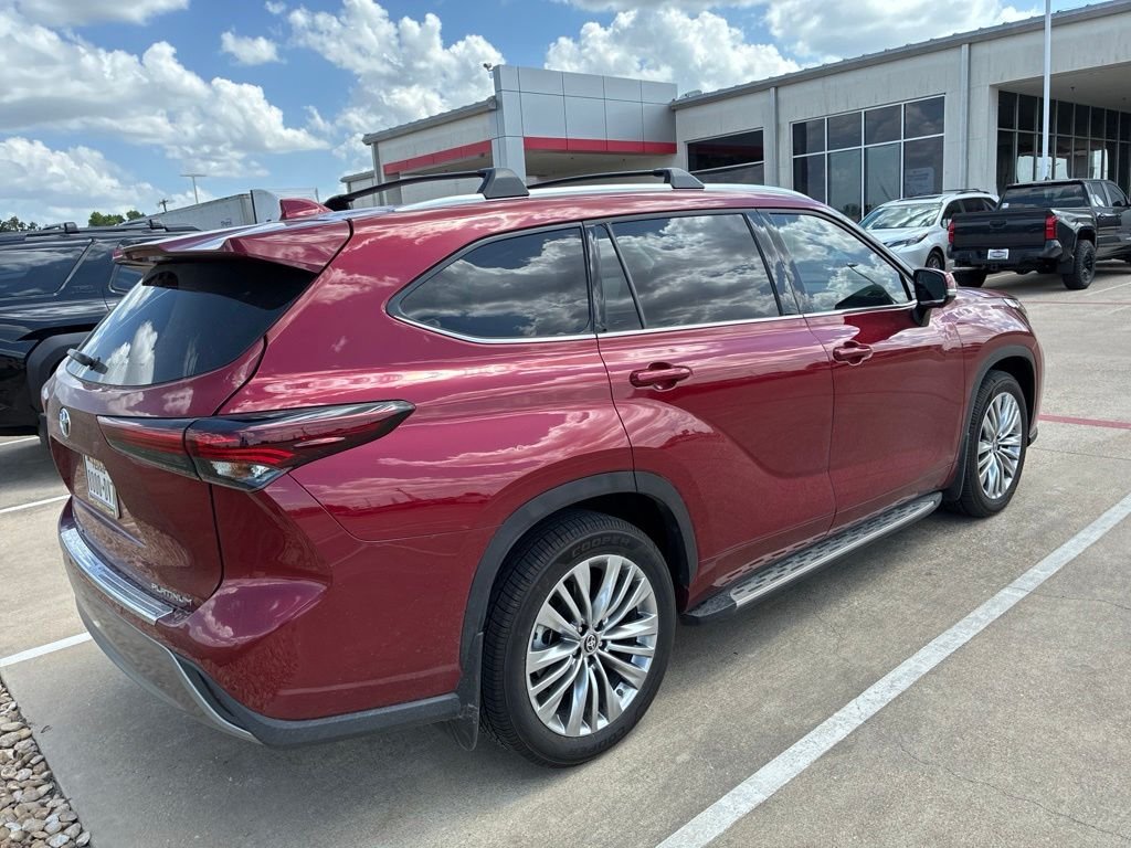 Used 2024  Toyota Platinum image 2