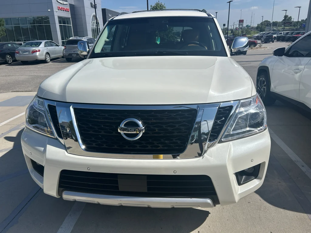 Used 2017 Pearl White Nissan Platinum image 2