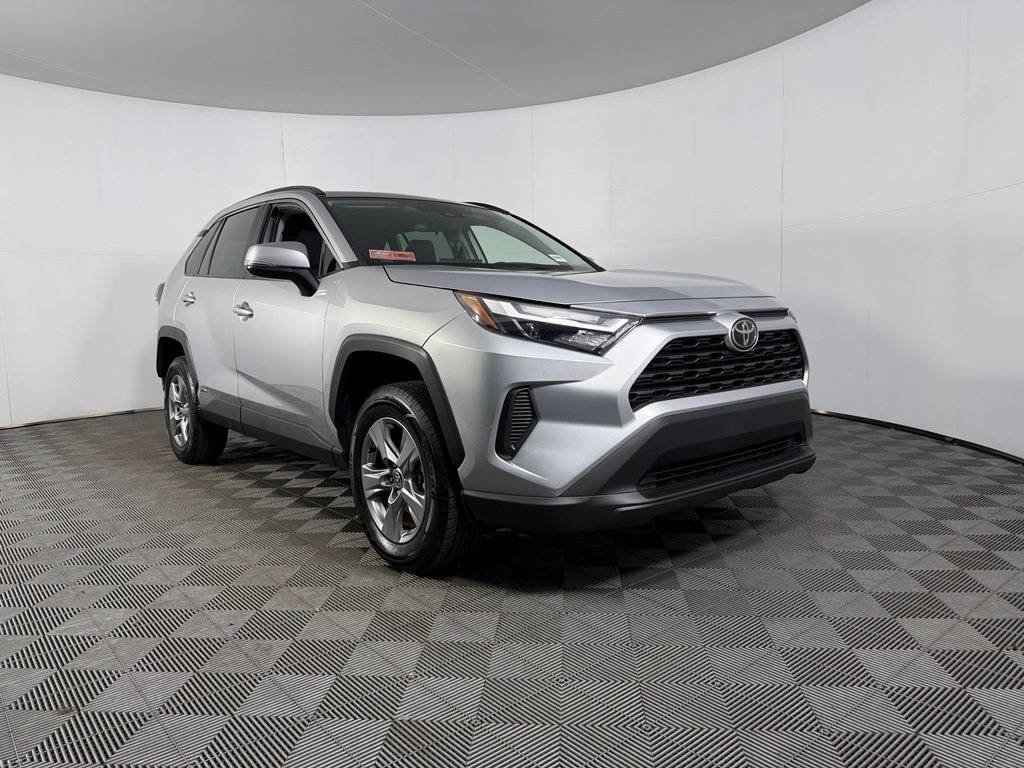 Certified Used 2025 Silver Toyota XLE image 3