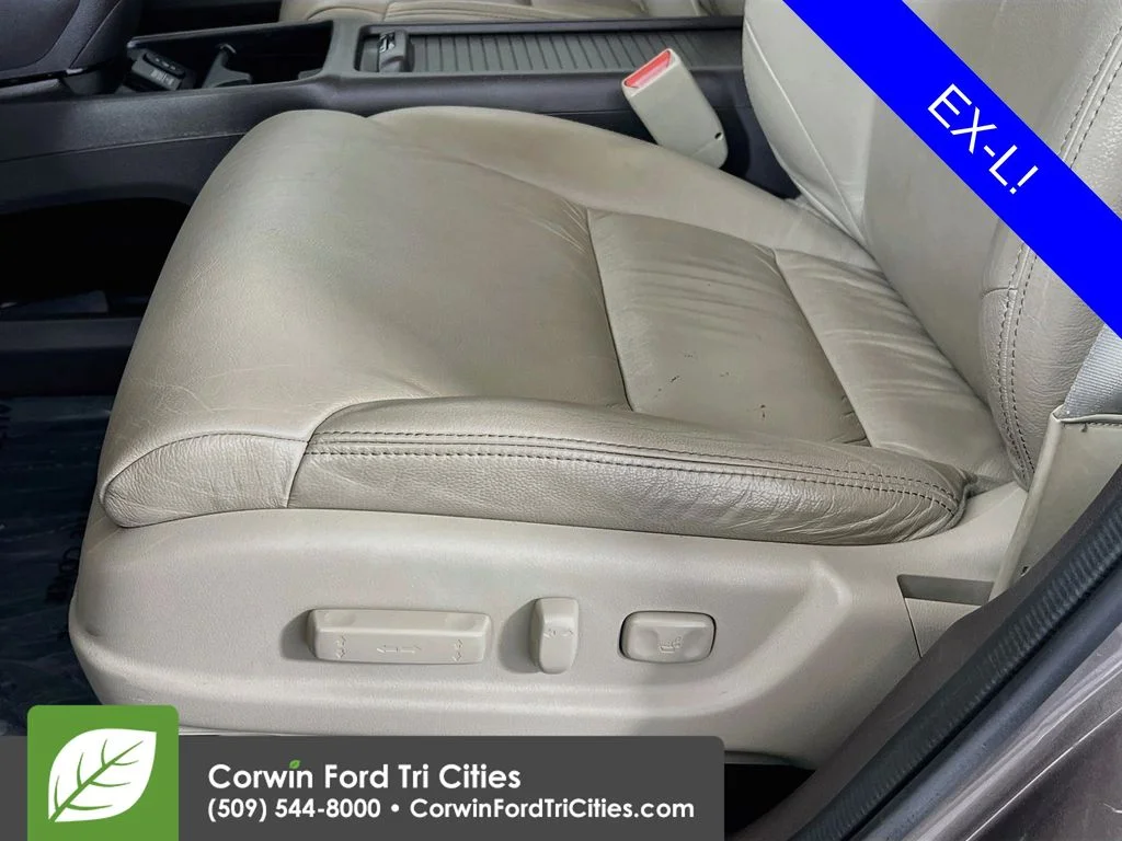 Used 2014 Urban Titanium Metallic Honda EX-L image 23