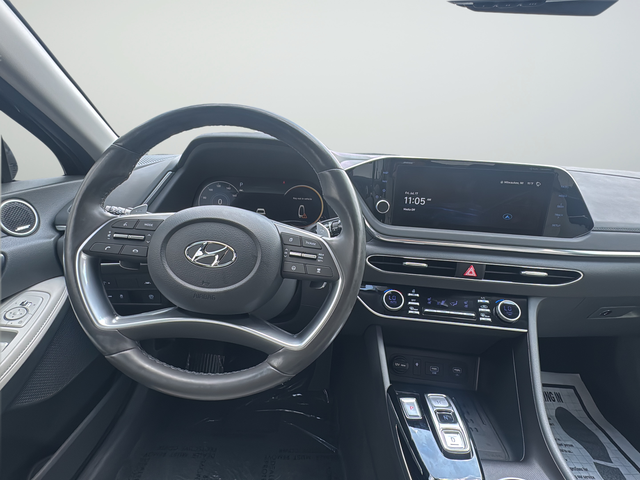Used 2023 Black Hyundai Limited image 11