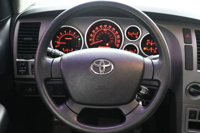 Used 2011 White Toyota Grade image 22