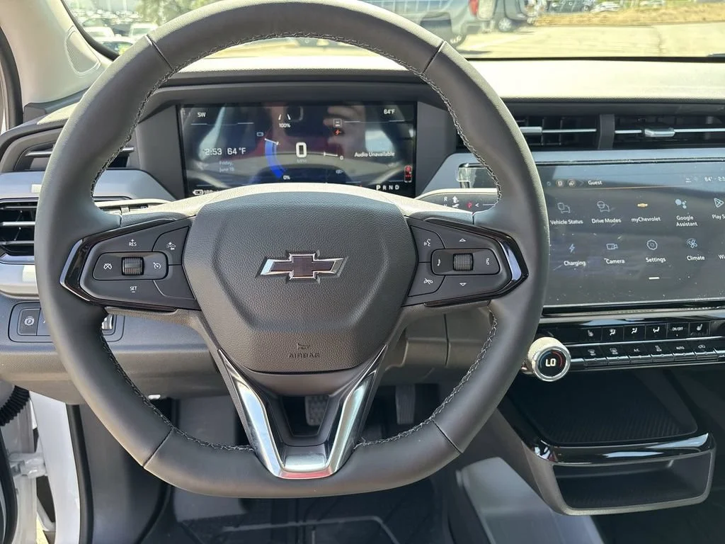 New 2027 Summit White Chevrolet LT image 13